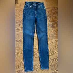 Calvin Klein *brand new with sticker* High Rise Skinny Jeans